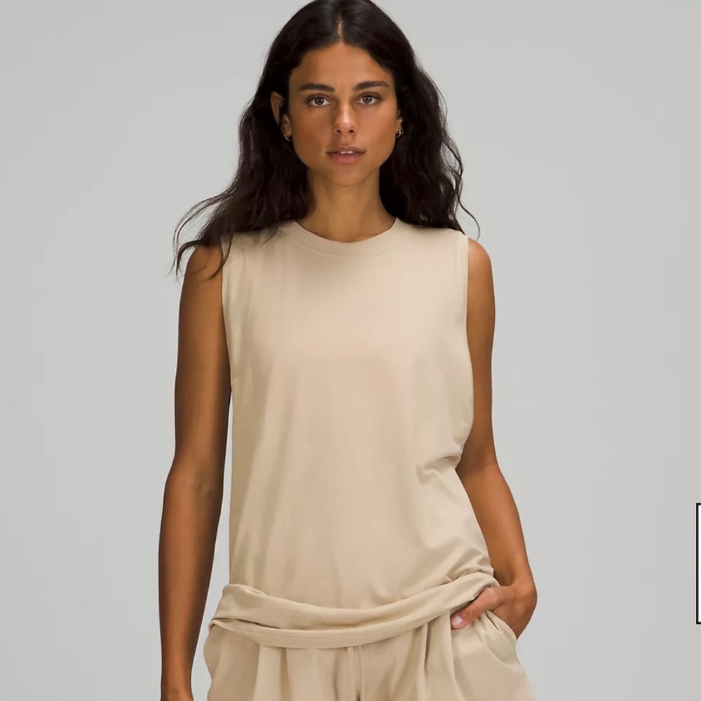 Lululemon tank in Trench